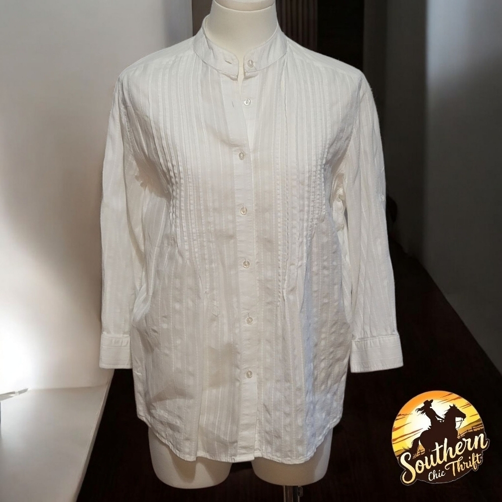 MAGELLAN - Medium 100% Cotton Button Down